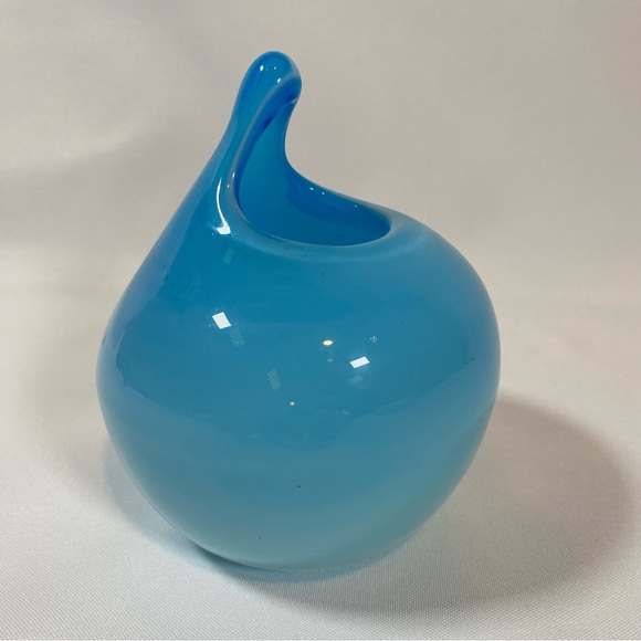 Accents Hand Blown Blue Opalescent Art Glass Tear Drop Vase Poshmark
